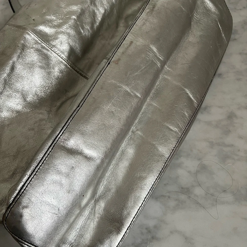 Kenneth Cole 25th Anniversary 1983 Edition SilverTote - Picture 11 of 14